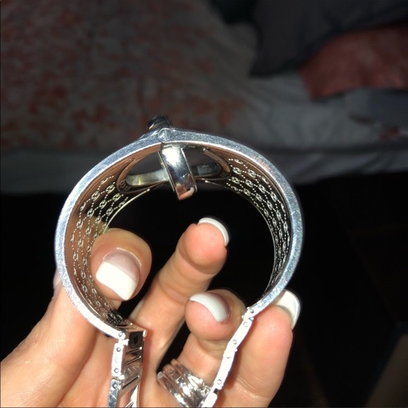 AUTHENTIC GUCCI WATCH main image 4